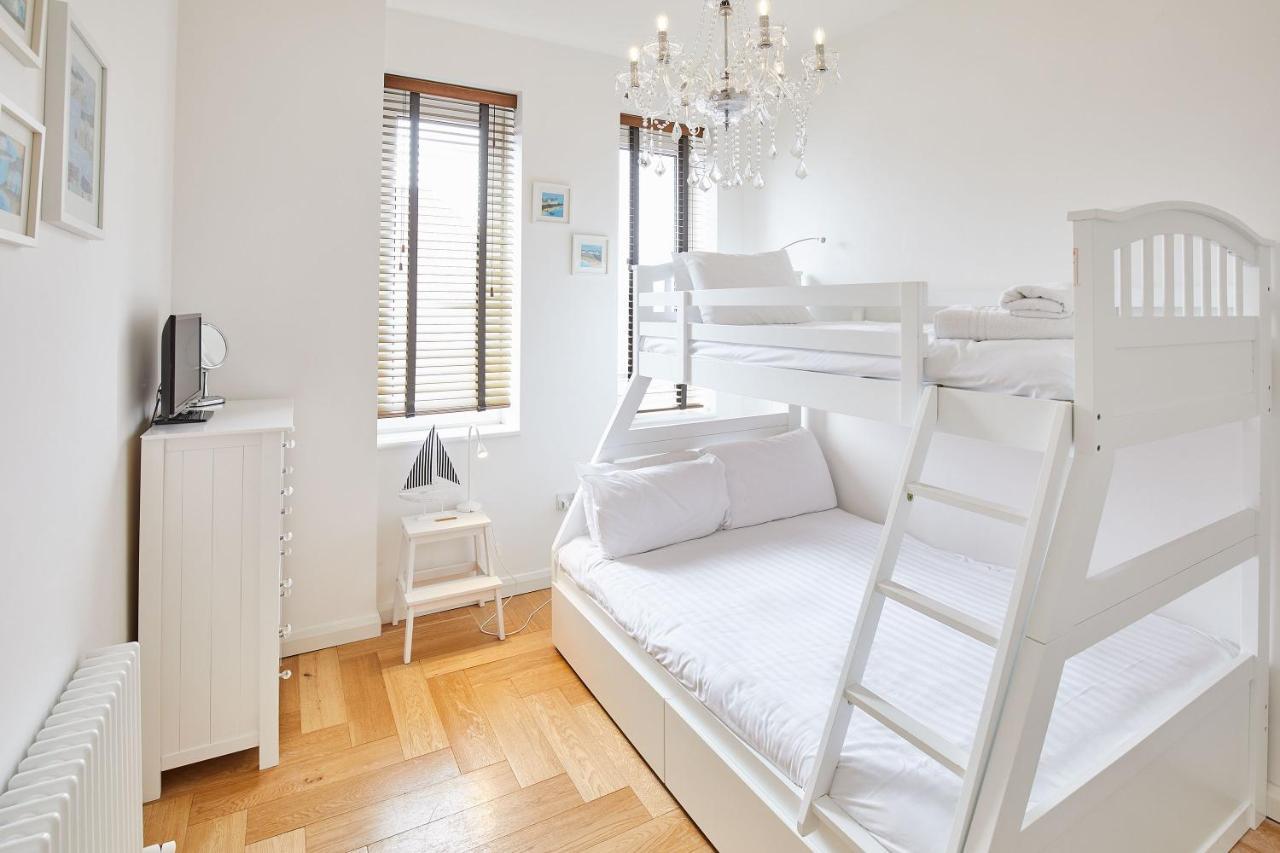 Host & - Boutique Balcony Whitby